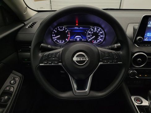 Used 2024 Nissan Sentra SV FWD image 22