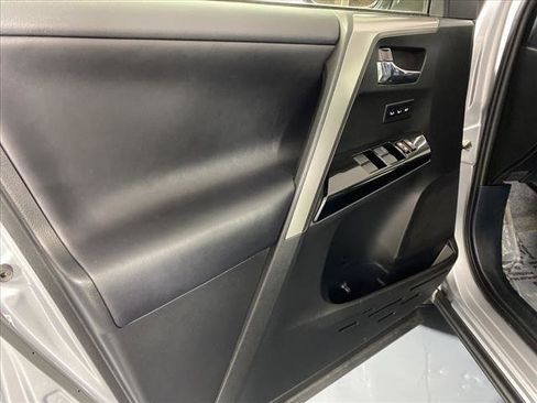 Certified 2017 Toyota RAV4 Limited image 18