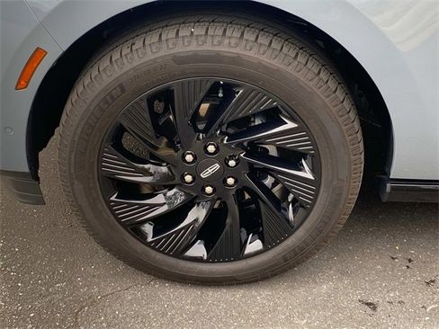 Certified 2025 Lincoln Navigator Reserve w/ Jet Appearance Package image 6