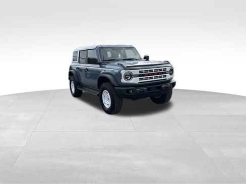 Certified 2025 Ford Bronco Heritage Edition AWD/4WD image 6