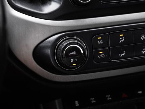 Used 2018 Chevrolet Colorado ZR2 AWD/4WD image 28