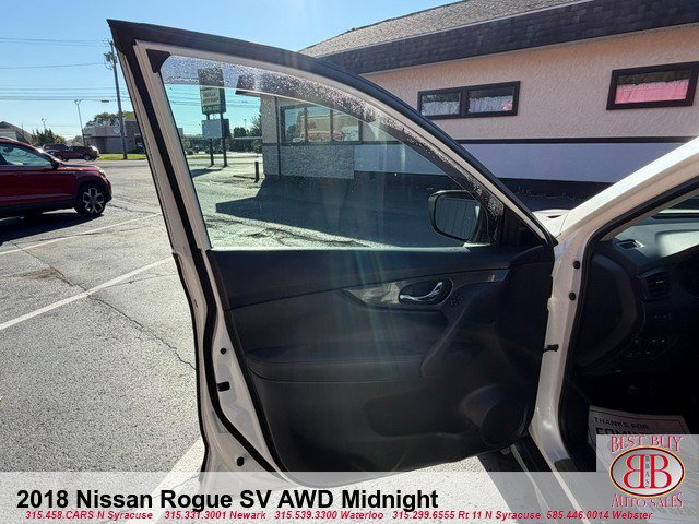 Used 2018 Nissan Rogue SV AWD/4WD image 8
