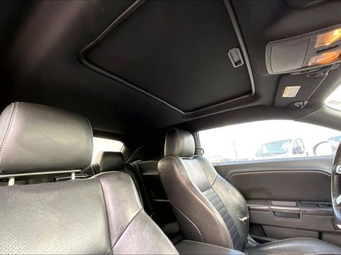 Used 2010 Dodge Challenger R/T image 25