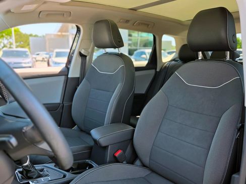 Certified 2023 Volkswagen Taos SE w/ Panoramic Sunroof Package FWD image 48
