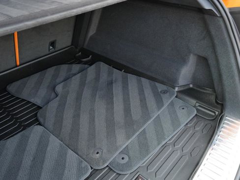 Used 2022 Lamborghini Urus image 58