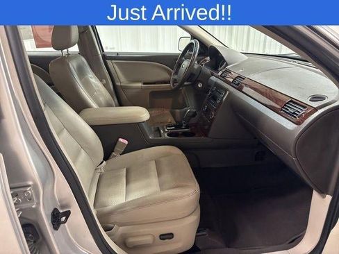 Used 2009 Ford Taurus SEL image 20