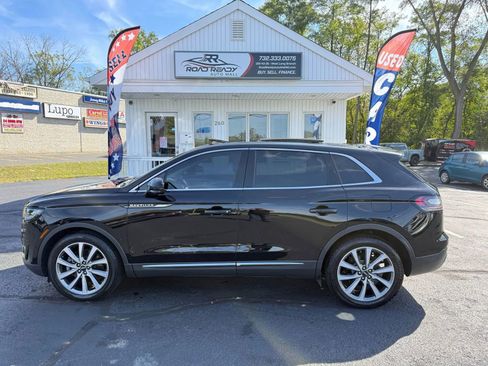 Used 2019 Lincoln Nautilus Select image 10
