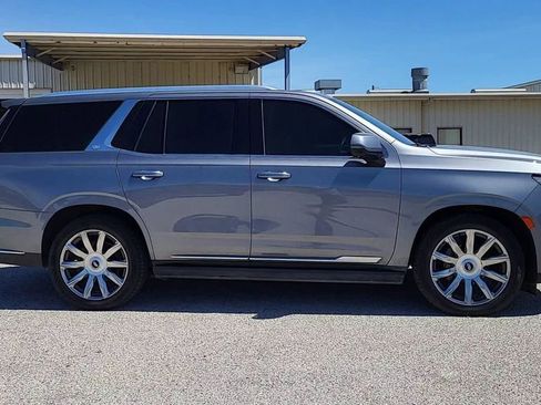 Used 2021 Cadillac Escalade Premium Luxury Platinum image 9