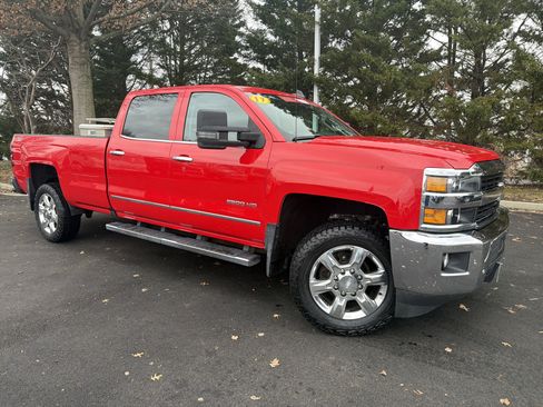 Used 2017 Chevrolet Silverado 2500 LTZ w/ LTZ Plus Package image 2