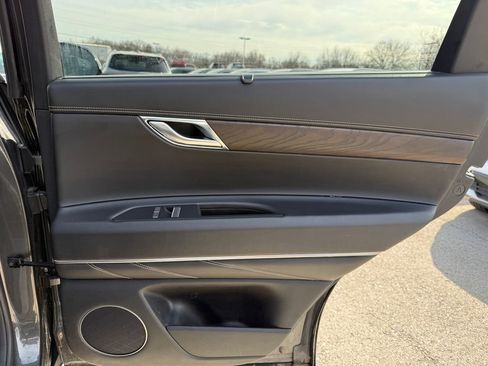 Used 2024 Genesis GV80 2.5T image 16