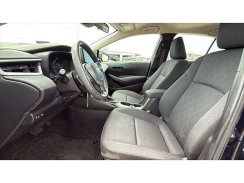 Used 2024 Toyota Corolla LE FWD image 11