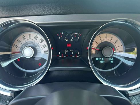 Used 2011 Ford Mustang Premium w/ 203A Rapid Spec Order Code image 19