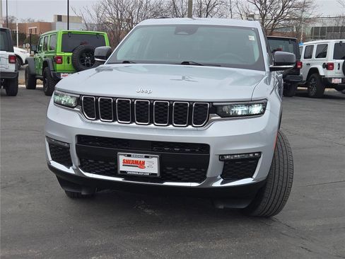 Certified 2023 Jeep Grand Cherokee L Limited w/ Trailer Tow Group (B) AWD/4WD image 5