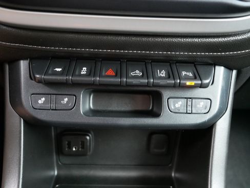 Used 2019 GMC Canyon SLT w/ Driver Alert Package AWD/4WD image 32