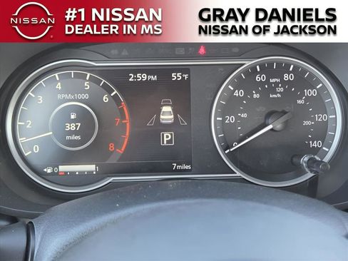 New 2025 Nissan Versa SR w/ Trunk Package image 16