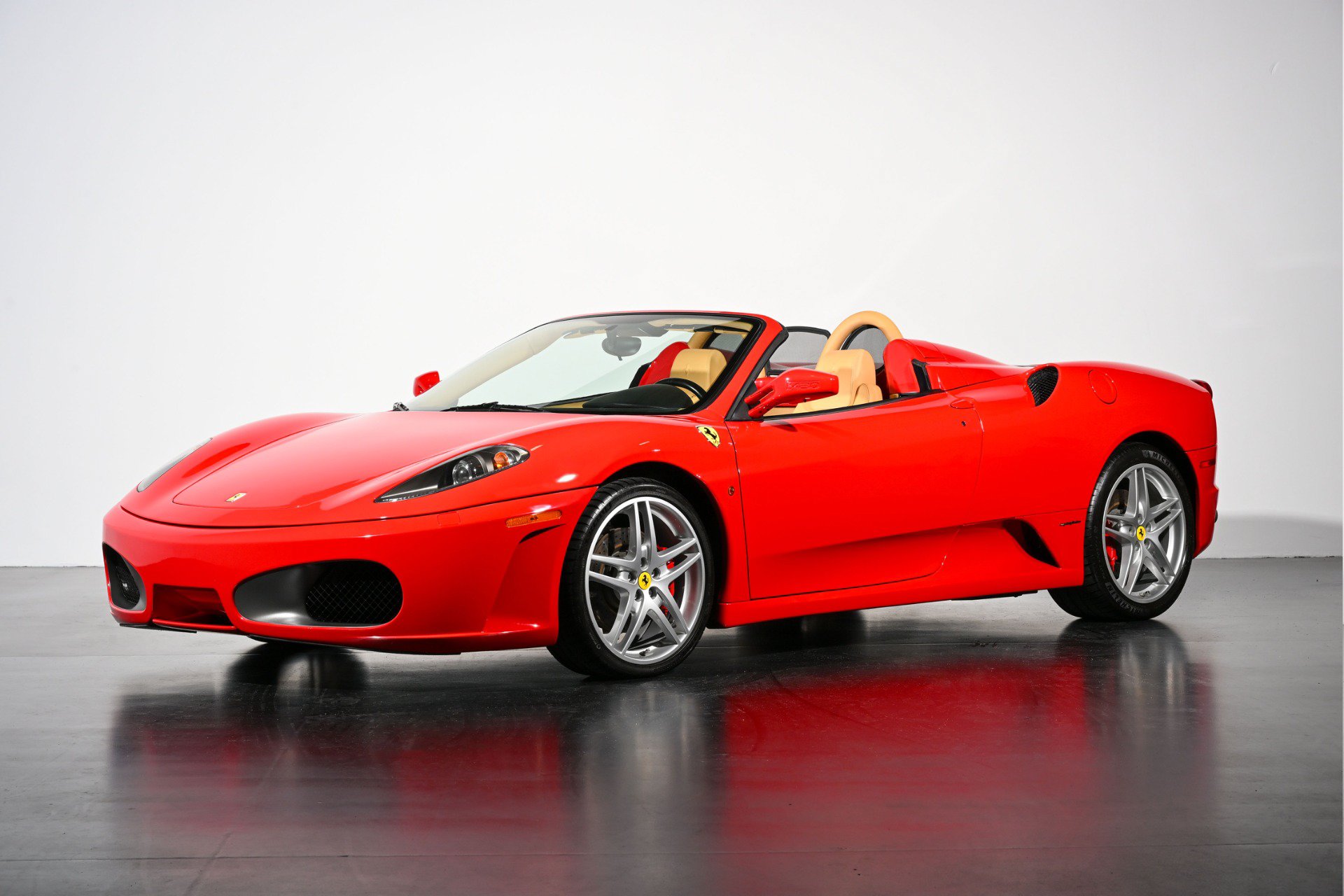 Used 2005 Ferrari F430 Spider RWD image 2