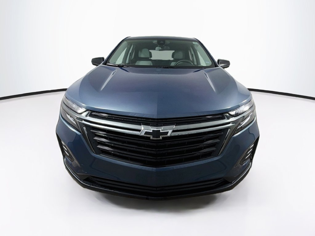 Used 2024 Chevrolet Equinox LS w/ LS Convenience Package FWD image 2