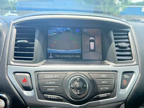Used 2017 Nissan Pathfinder SL AWD/4WD image 21
