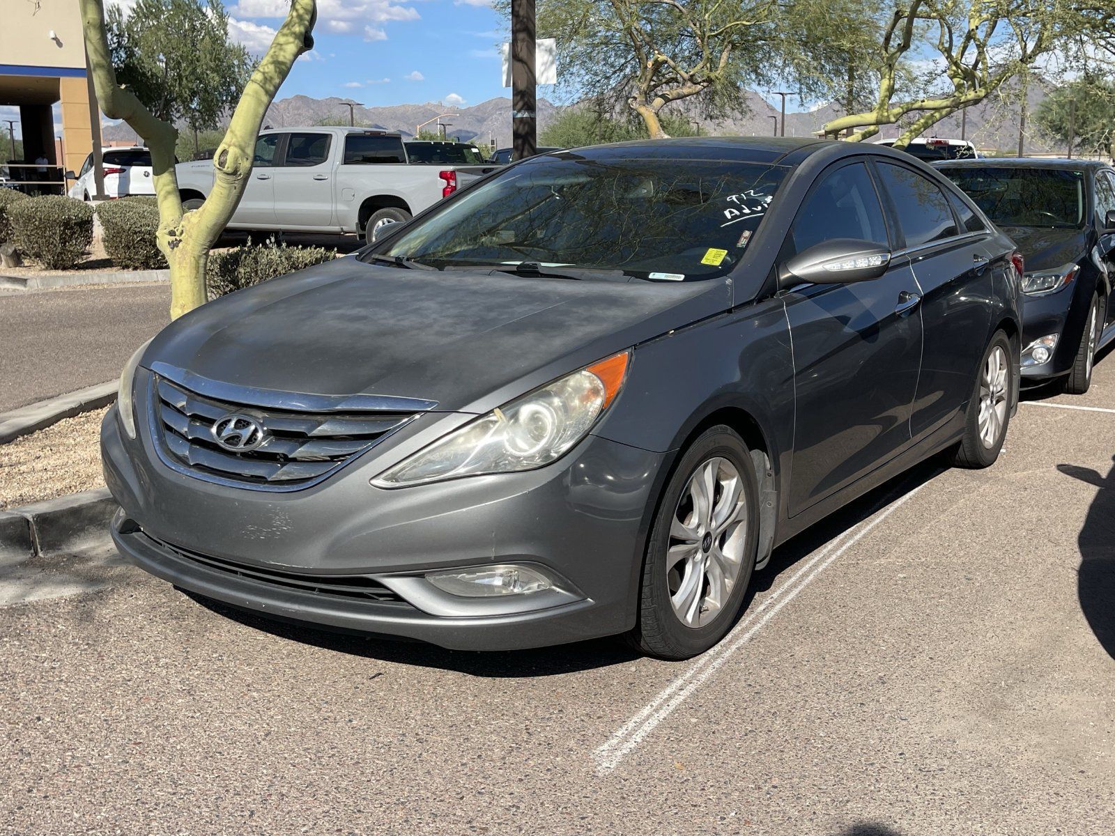 Used 2013 Hyundai Sonata Limited w/ Premium Pkg FWD image 2