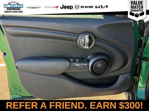 Used 2020 MINI Cooper 4-Door Hardtop w/ Storage Package image 17