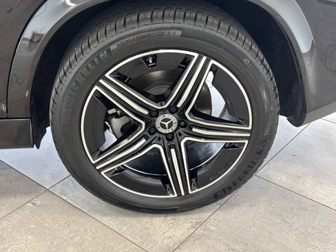 Certified 2025 Mercedes-Benz GLE 450 4MATIC image 9
