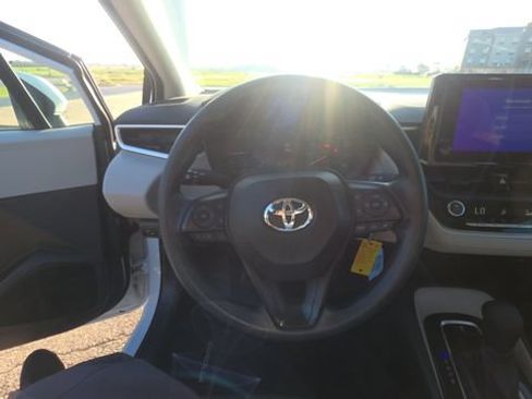 Used 2024 Toyota Corolla LE FWD image 24