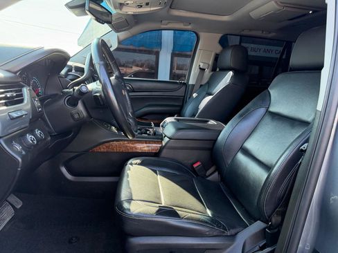 Used 2018 Chevrolet Suburban Premier image 11