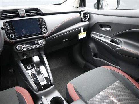 New 2025 Nissan Versa SR w/ Trunk Package image 11