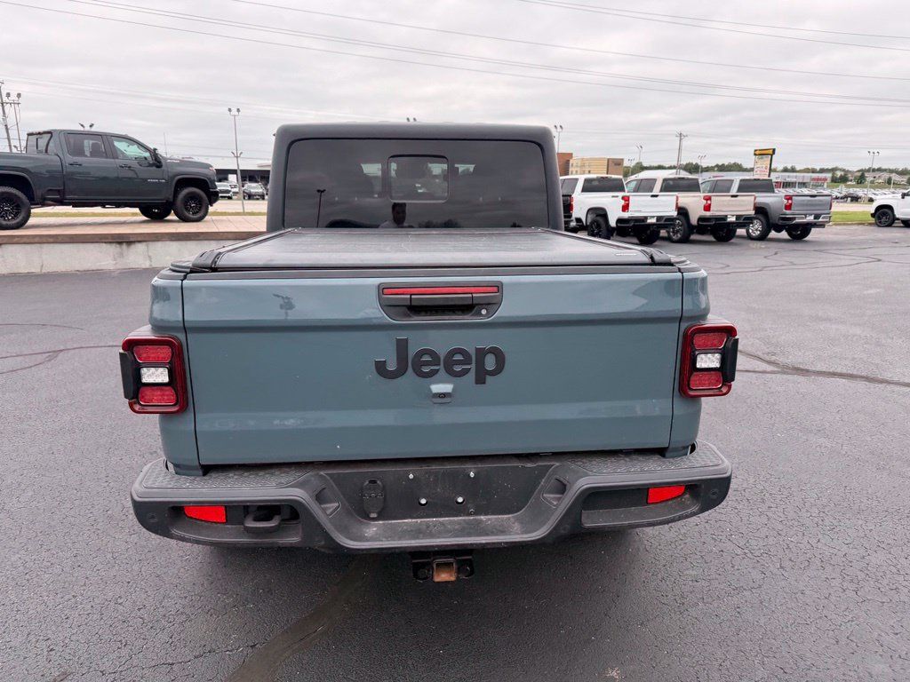 Used 2025 Jeep Gladiator Sport AWD/4WD image 4