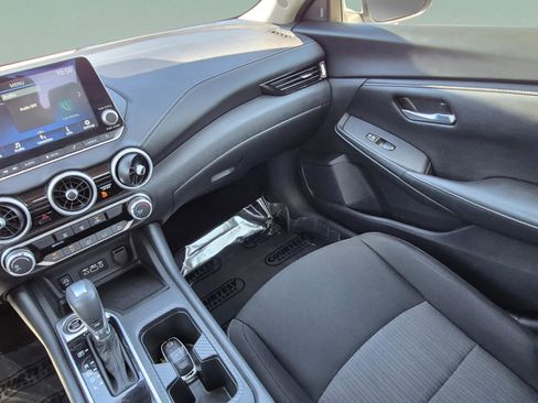 Certified 2024 Nissan Sentra SV FWD image 14