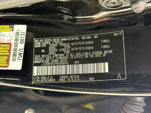 Used 2017 Toyota Sequoia Limited w/ Safety & Convenience Package RWD image 18