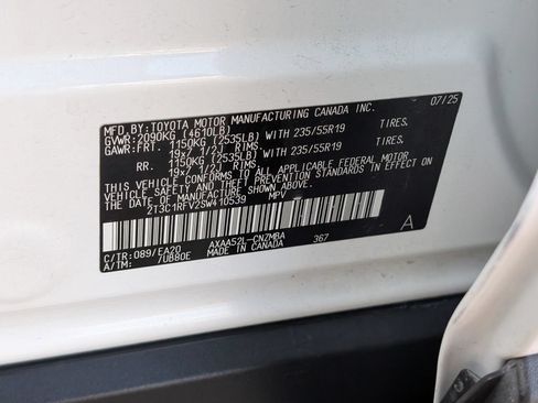 Used 2025 Toyota RAV4 XLE Premium FWD image 32