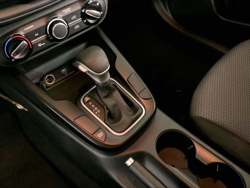 Used 2023 Kia Soul LX image 17