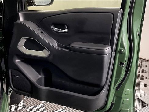 New 2025 Nissan Frontier SV w/ SV Convenience Package image 24