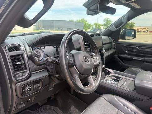 Used 2022 RAM 1500 Limited w/ Body Color Bumper Group AWD/4WD image 8