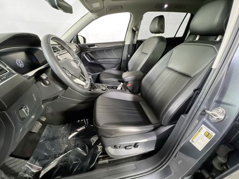 Used 2022 Volkswagen Tiguan SE AWD/4WD image 20