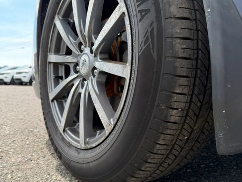 Used 2016 Subaru Legacy 2.5i Premium AWD/4WD image 9
