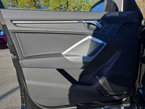 New 2025 Audi Q3 2.0T Premium image 26