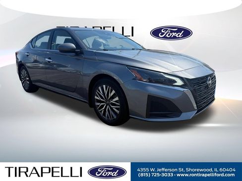 Used 2024 Nissan Altima 2.5 SV w/ SV Premium Package FWD image 5