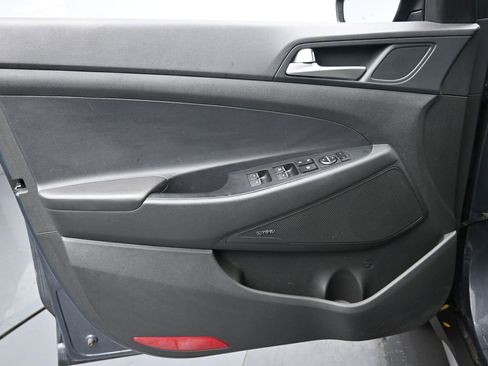 Used 2021 Hyundai Tucson Limited image 25