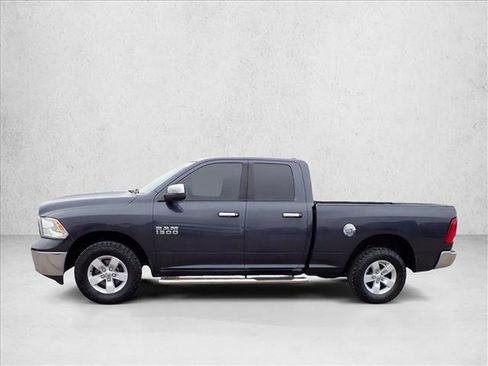 Used 2016 RAM 1500 Classic SLT AWD/4WD image 2