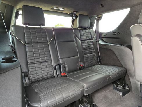 Used 2023 Cadillac Escalade Sport Platinum AWD/4WD image 32