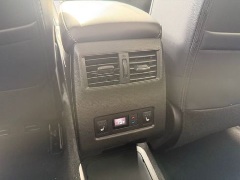 New 2025 Mitsubishi Outlander SEL image 24