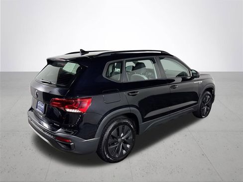 Used 2022 Volkswagen Taos S image 6