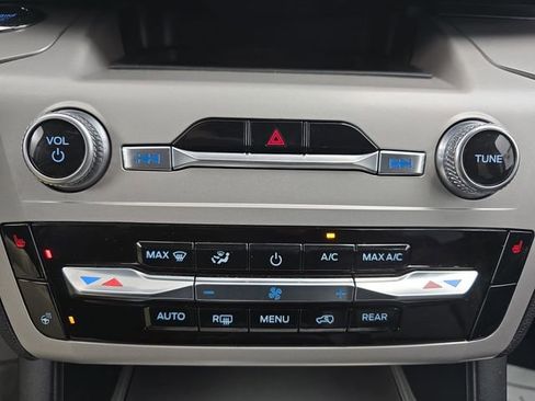 Used 2023 Ford Explorer XLT w/ Equipment Group 202A image 25