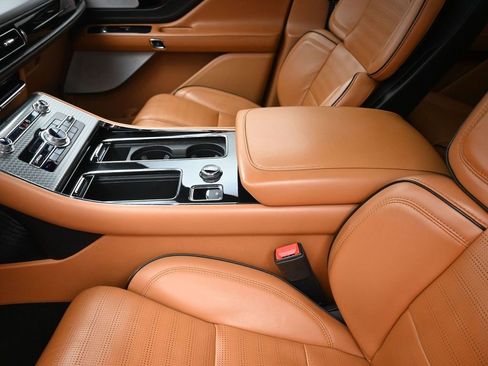 Used 2021 Lincoln Aviator Black Label w/ Dynamic Handling Package image 20