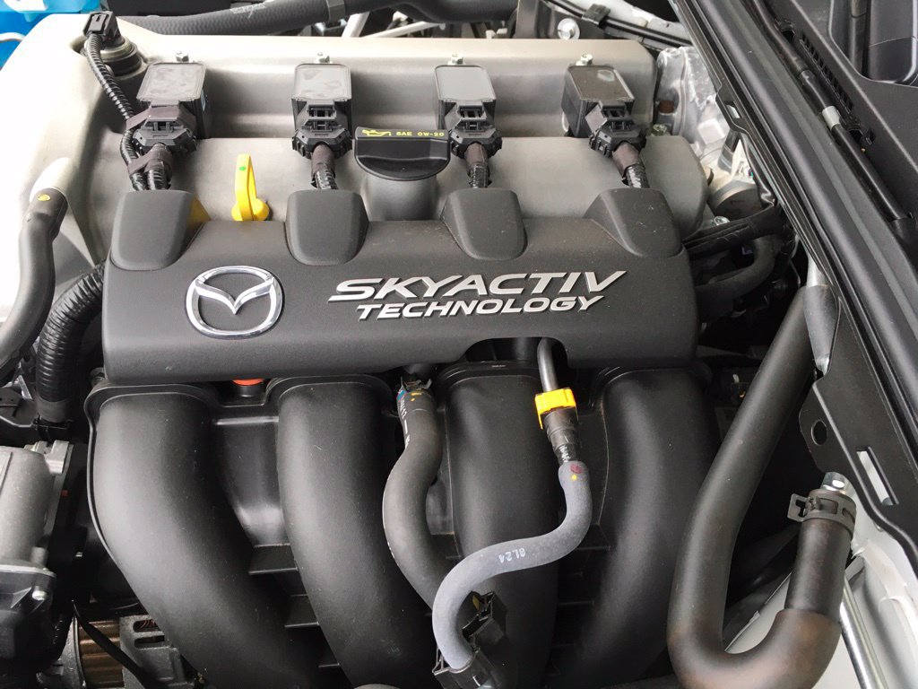 Used 2019 MAZDA MX-5 Miata Sport RWD image 13