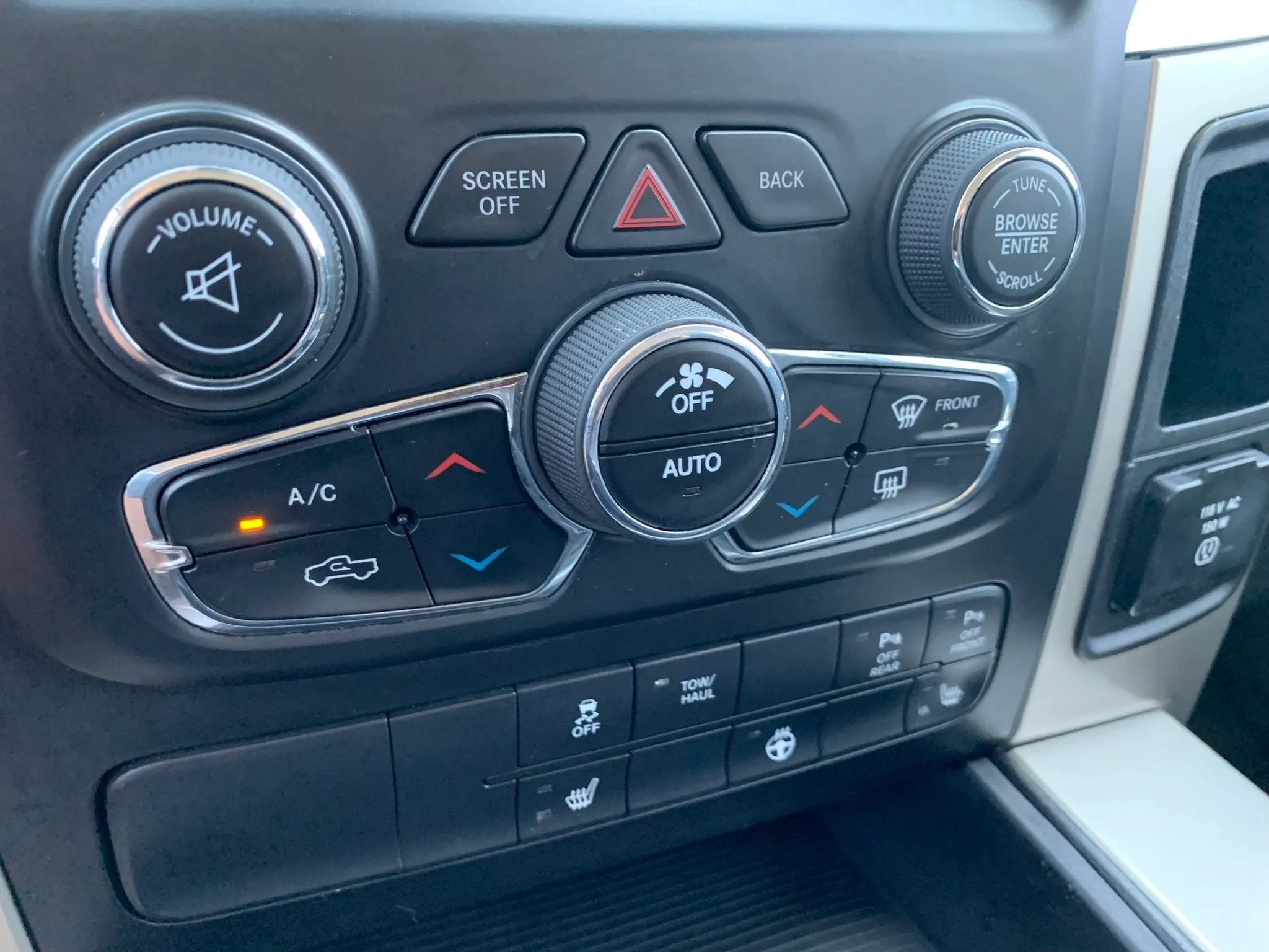 Used 2015 RAM 1500 Big Horn AWD/4WD image 31