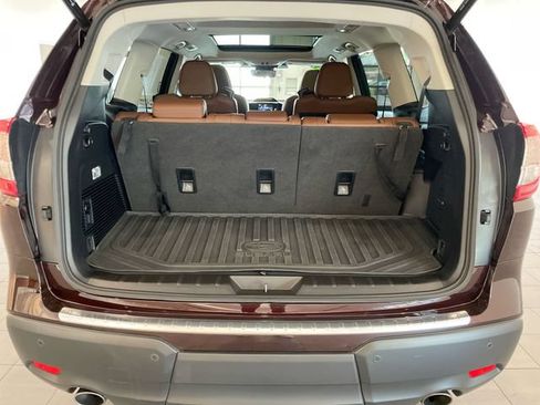 Certified 2024 Subaru Ascent Touring w/ Popular Package #2 AWD/4WD image 17