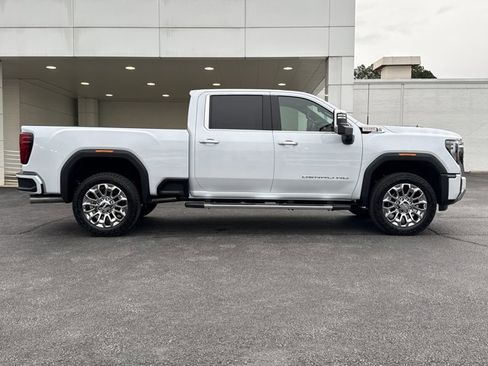 New 2026 GMC Sierra 2500 Denali w/ Denali Reserve Package image 2